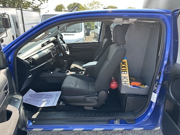 Used Toyota Hilux 2018 for sale - 79246411: Photo
