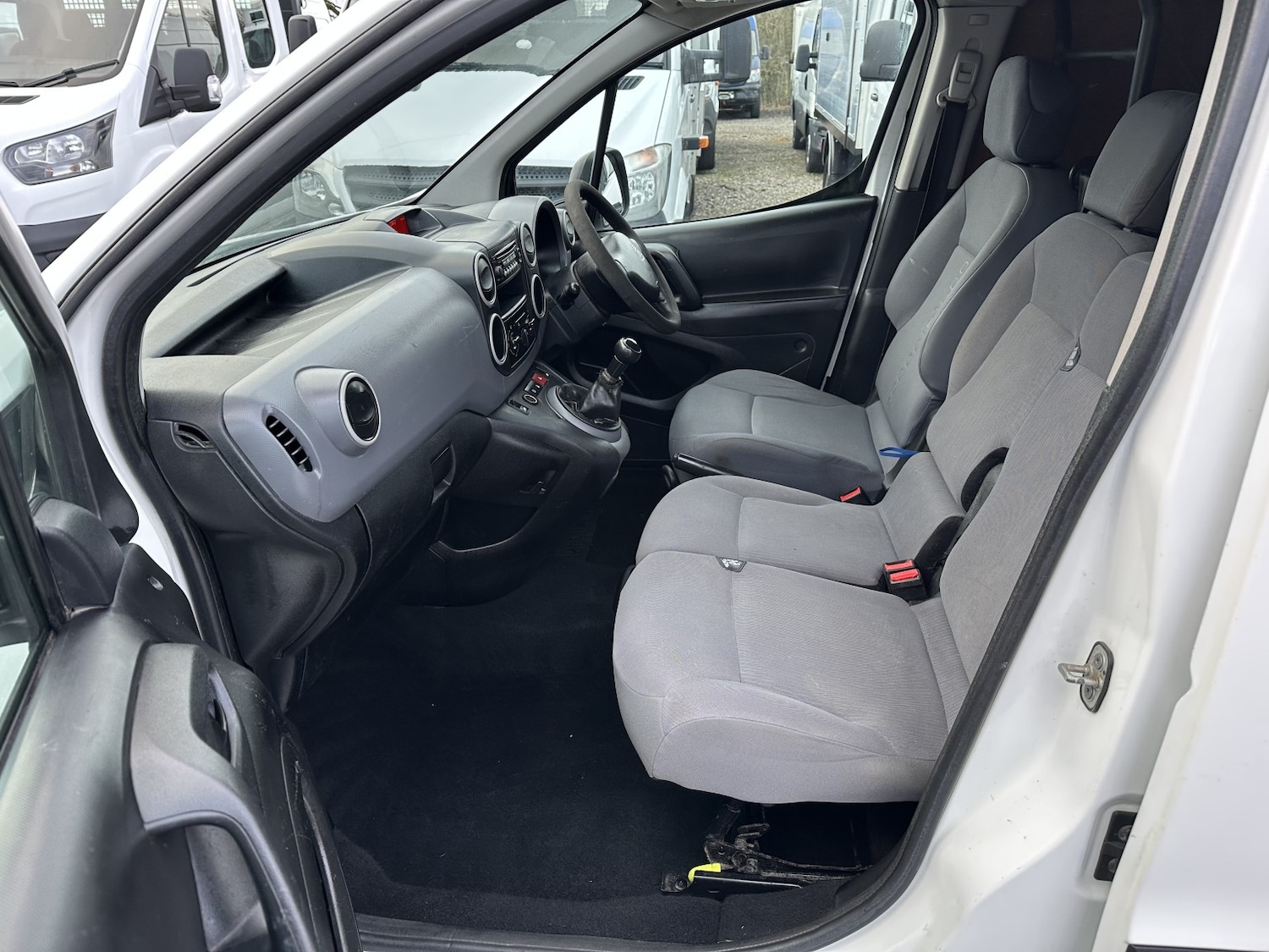 Used Peugeot Partner 2013 for sale - 77310698: Photo 3