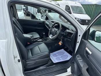 Used Toyota Hilux 2020 for sale - 78865058: Photo