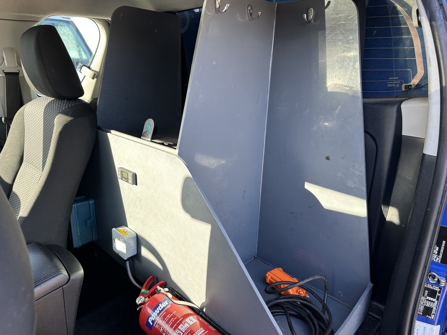 Used Toyota Hilux 2018 for sale - 76521135: Photo 5