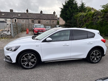 Used Ford Focus 2020 for sale - 76008159: Photo 4