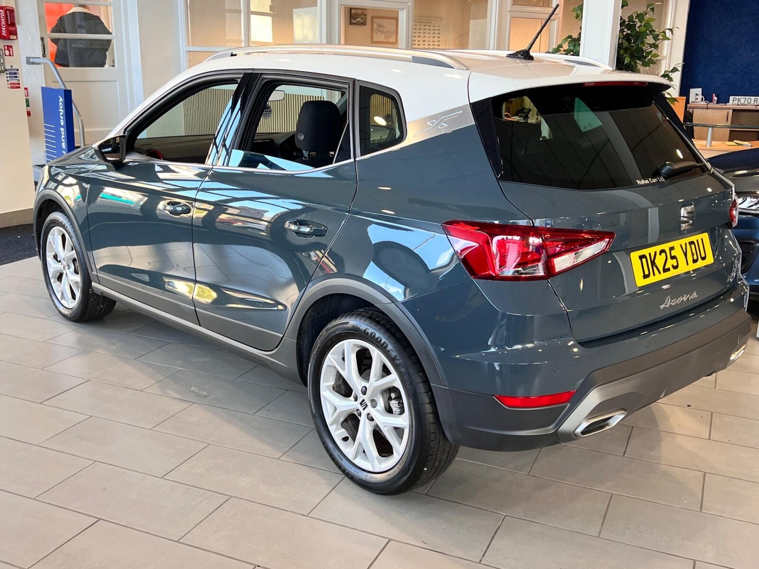 Used SEAT Arona 2025 for sale - 76183906: Photo 2