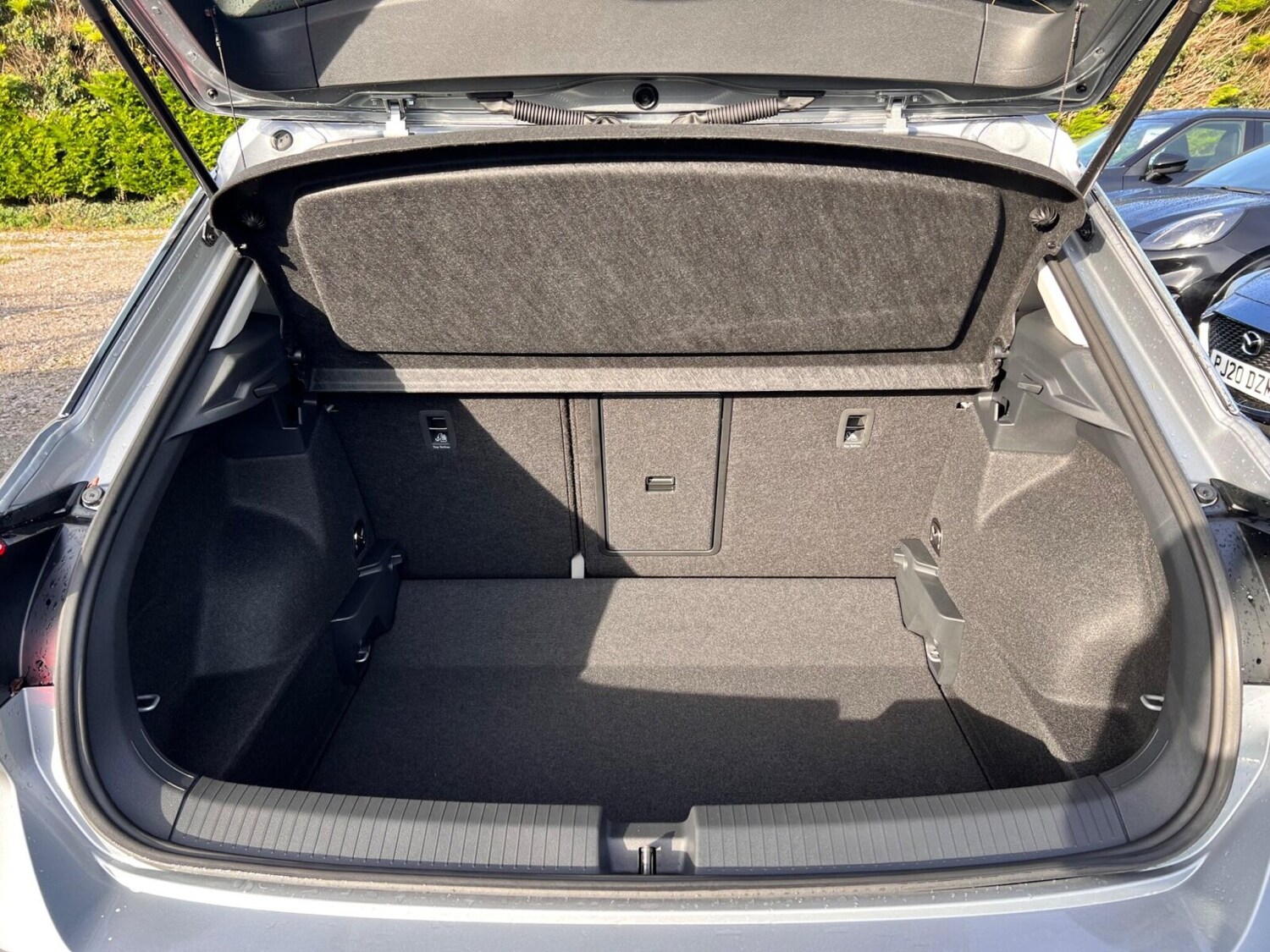 Used Volkswagen T-Roc 2025 for sale - 76366527: Photo 18