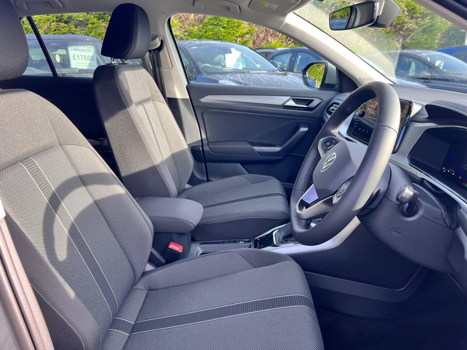 Used Volkswagen T-Roc 2025 for sale - 76366527: Photo 19