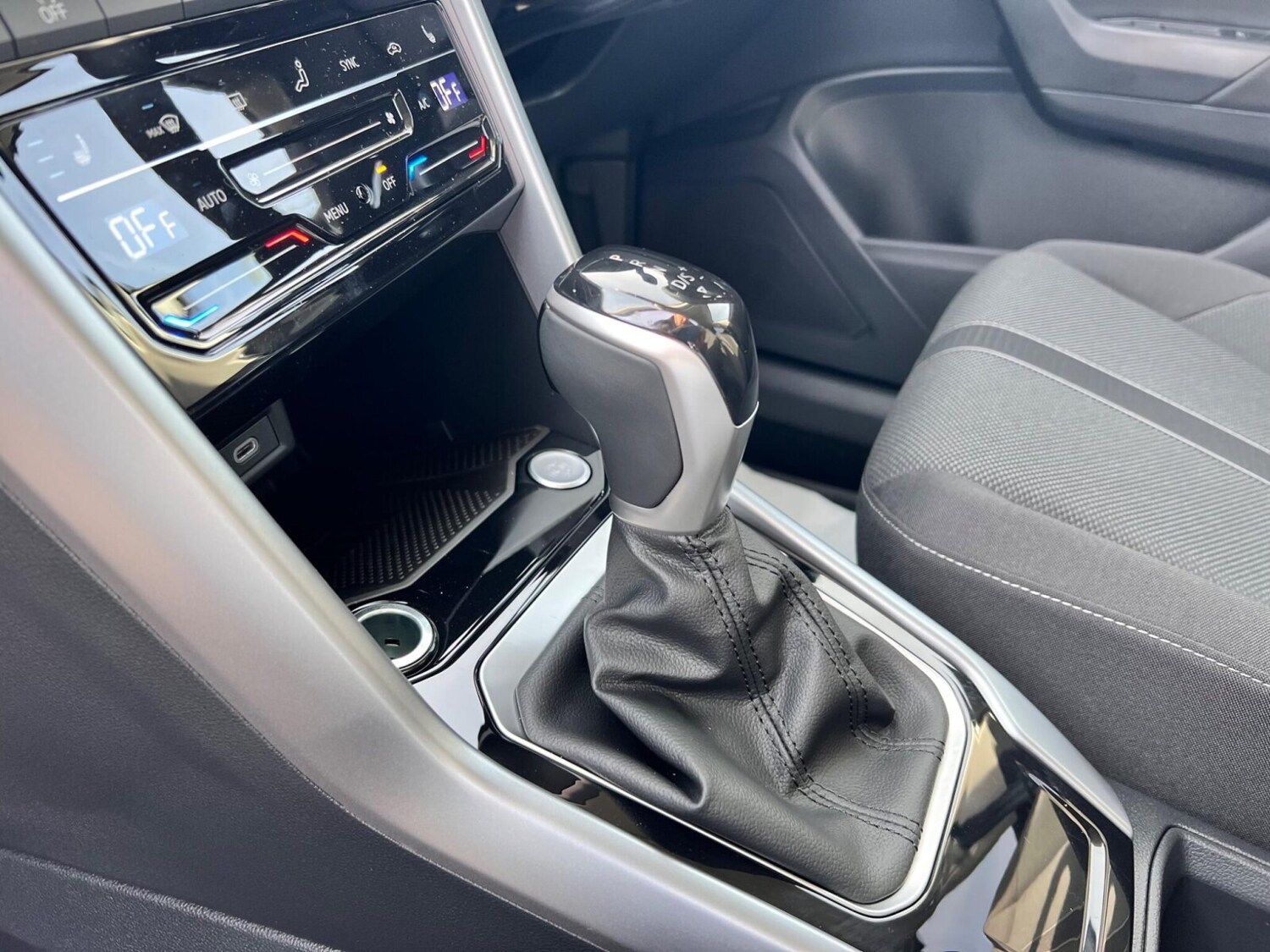 Used Volkswagen T-Roc 2025 for sale - 76366527: Photo 20