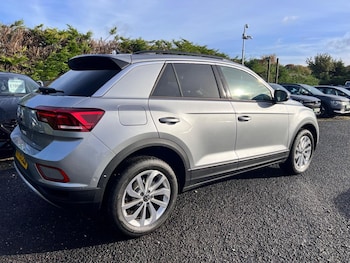 Used Volkswagen T-Roc 2025 for sale - 76366527: Photo