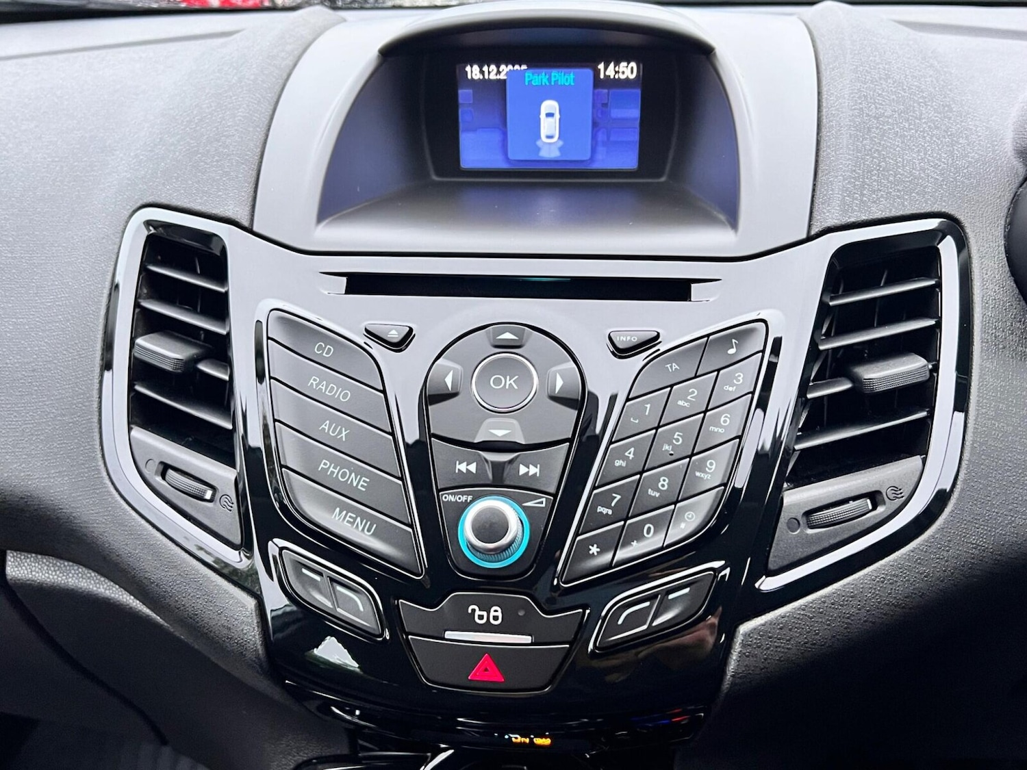 Used Ford Fiesta 2016 for sale - 76999289: Photo 20