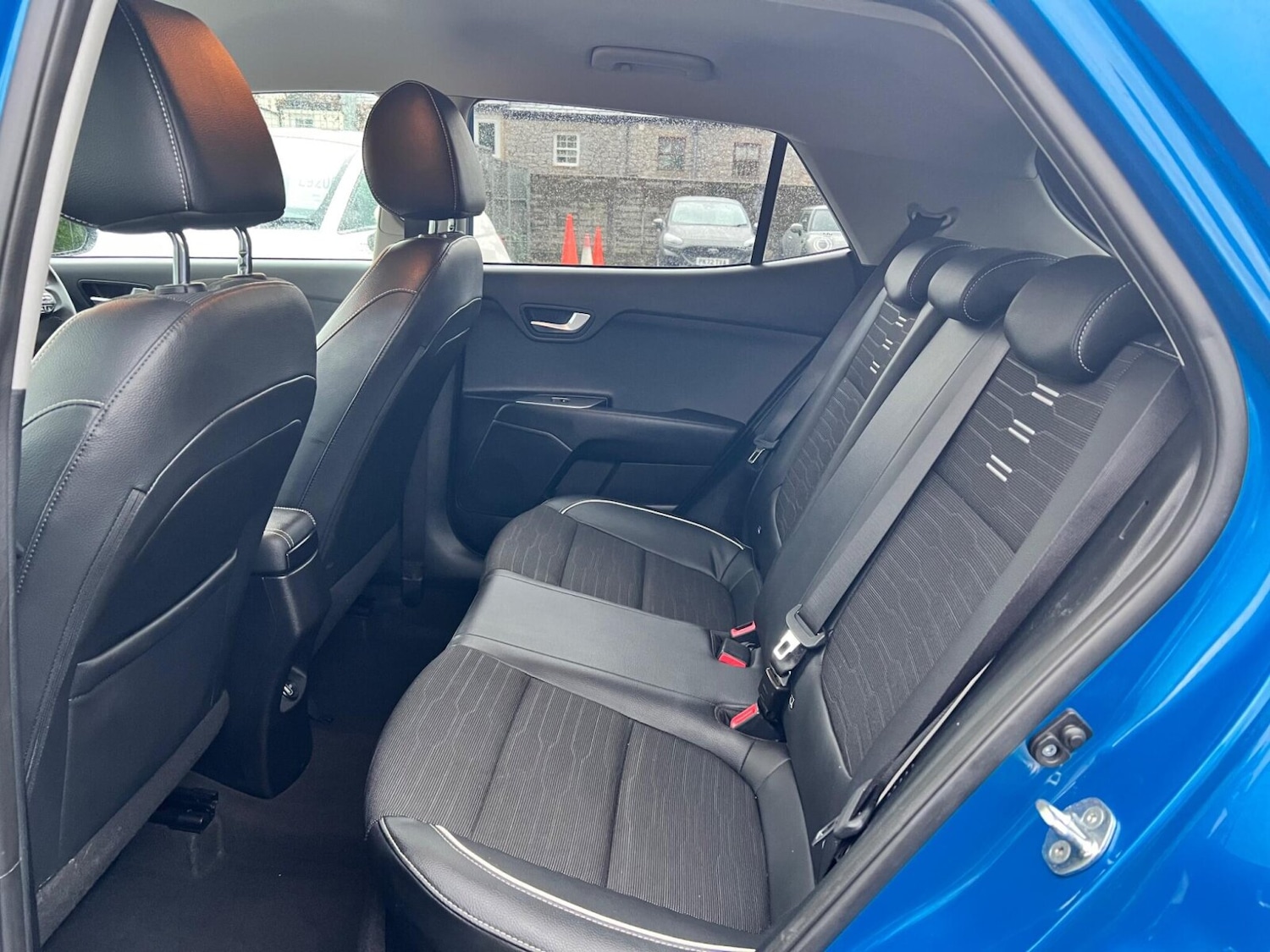 Used Kia Stonic 2022 for sale - 76344003: Photo 5