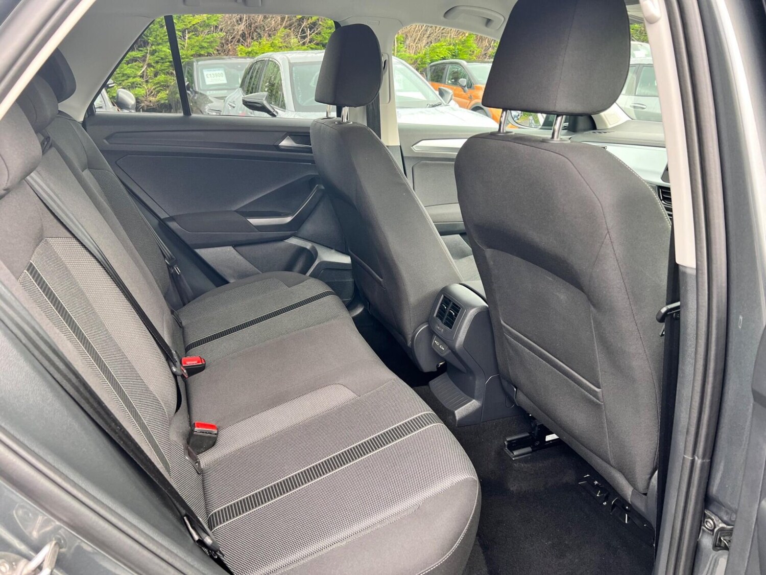 Used Volkswagen T-Roc 2025 for sale - 76316885: Photo 10