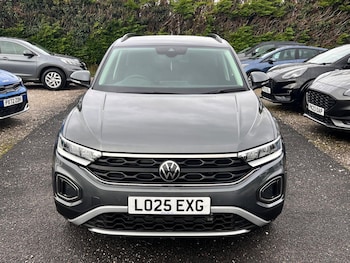 Used Volkswagen T-Roc 2025 for sale - 76316885: Photo 3