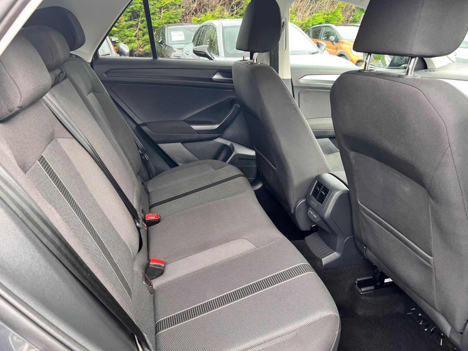 Used Volkswagen T-Roc 2025 for sale - 76316885: Photo 9