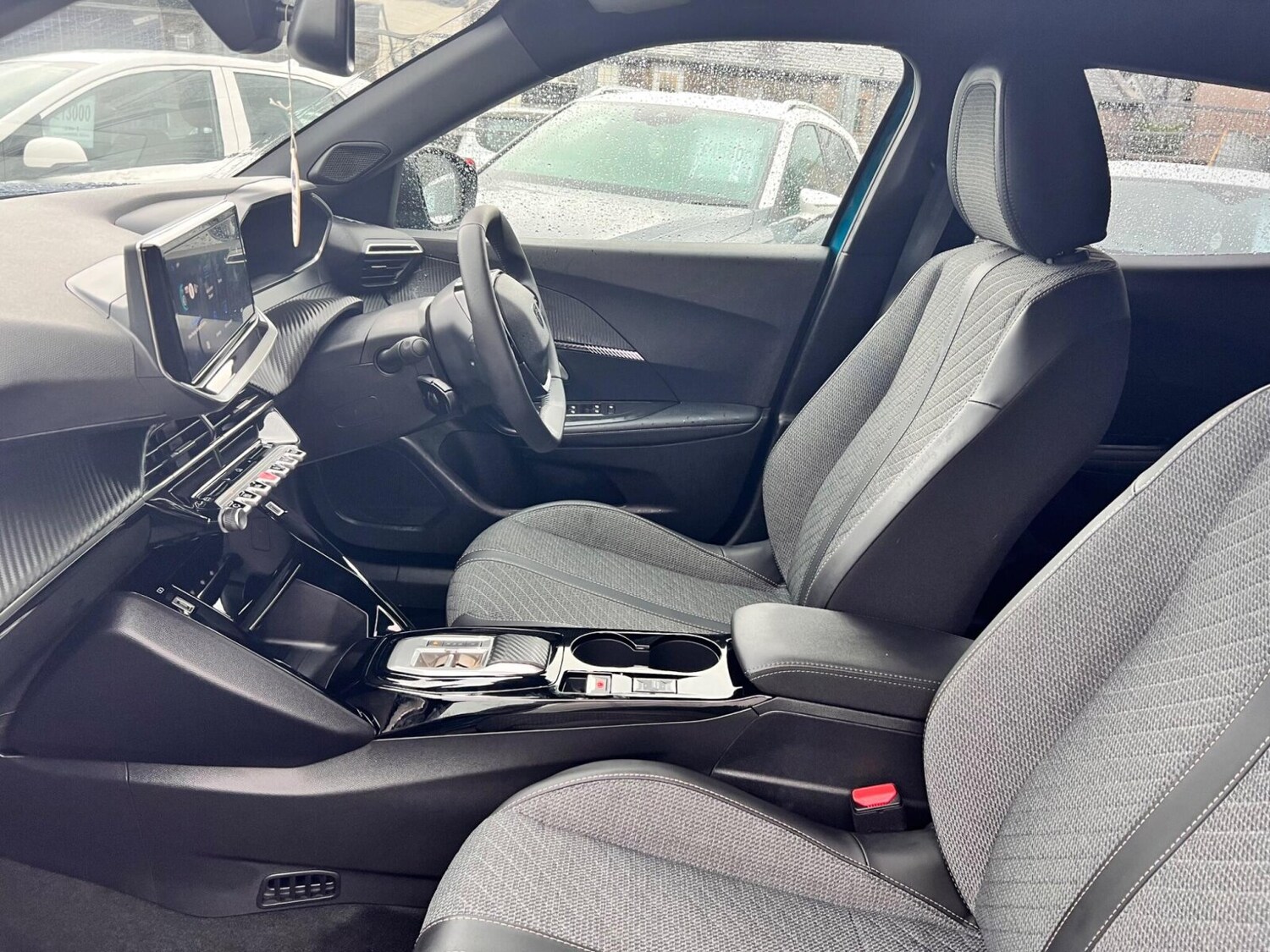 Used Peugeot 2008 2025 for sale - 76479848: Photo 15