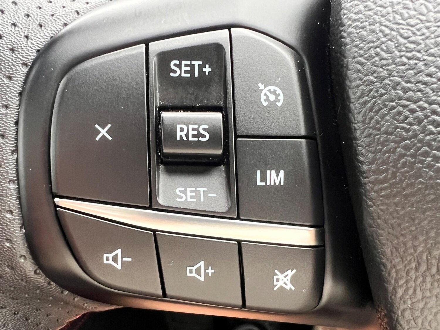 Used Ford Kuga 2023 for sale - 75979983: Photo 25