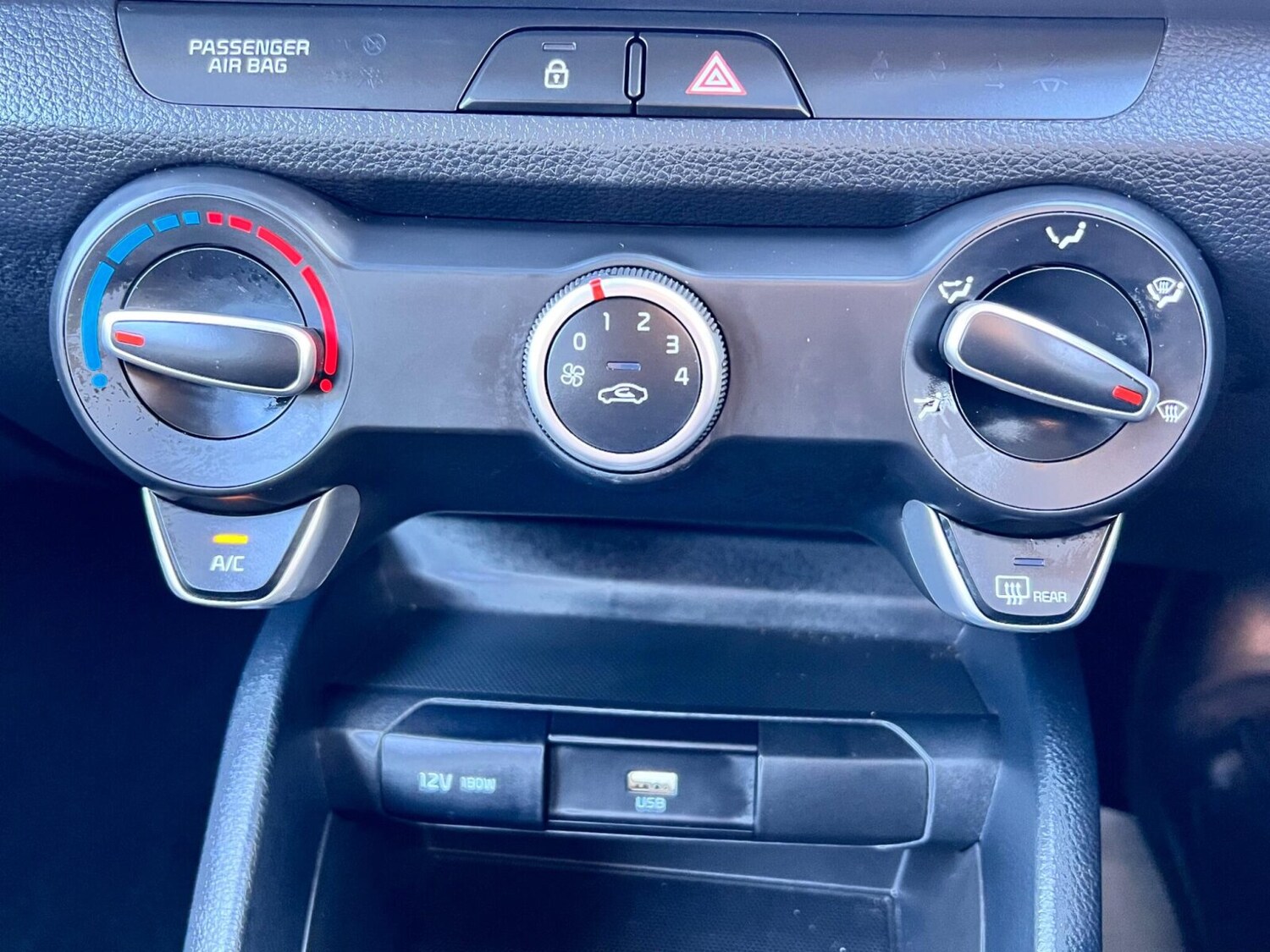 Used Kia Stonic 2025 for sale - 77145772: Photo 23