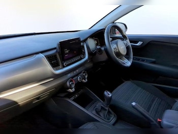 Used Kia Stonic 2025 for sale - 77145772: Photo