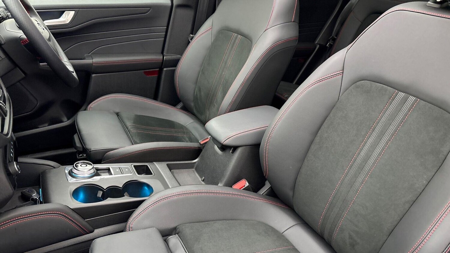 Used Ford Kuga 2025 for sale - 78198917: Photo 8
