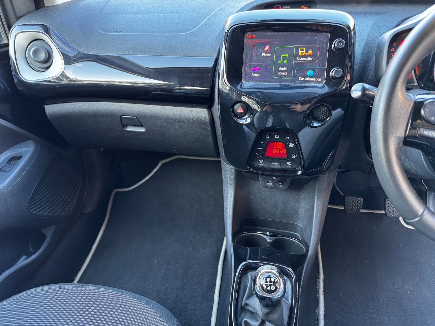 Used Toyota AYGO 2015 for sale - 78169864: Photo 13