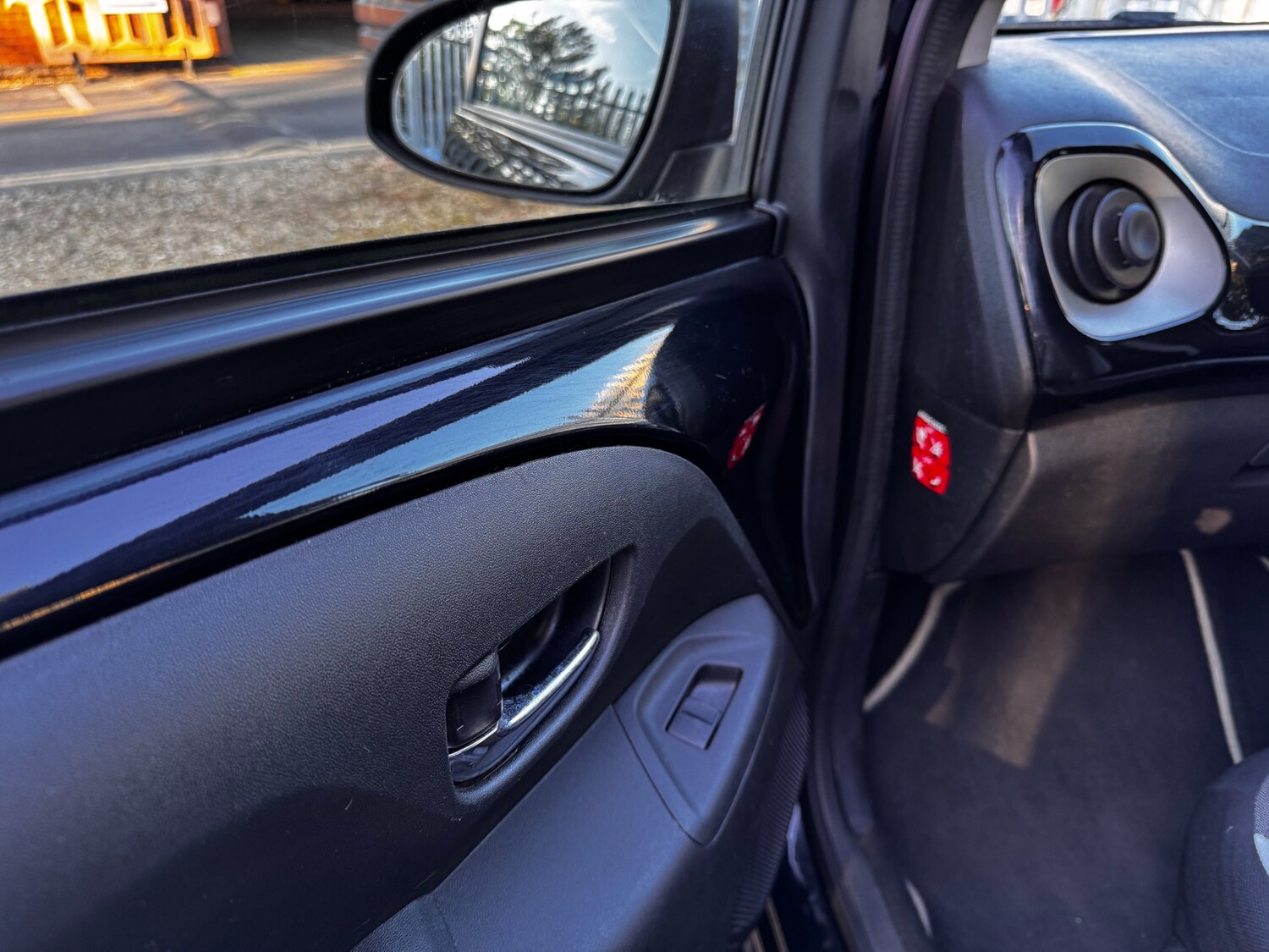 Used Toyota AYGO 2015 for sale - 78169864: Photo 19