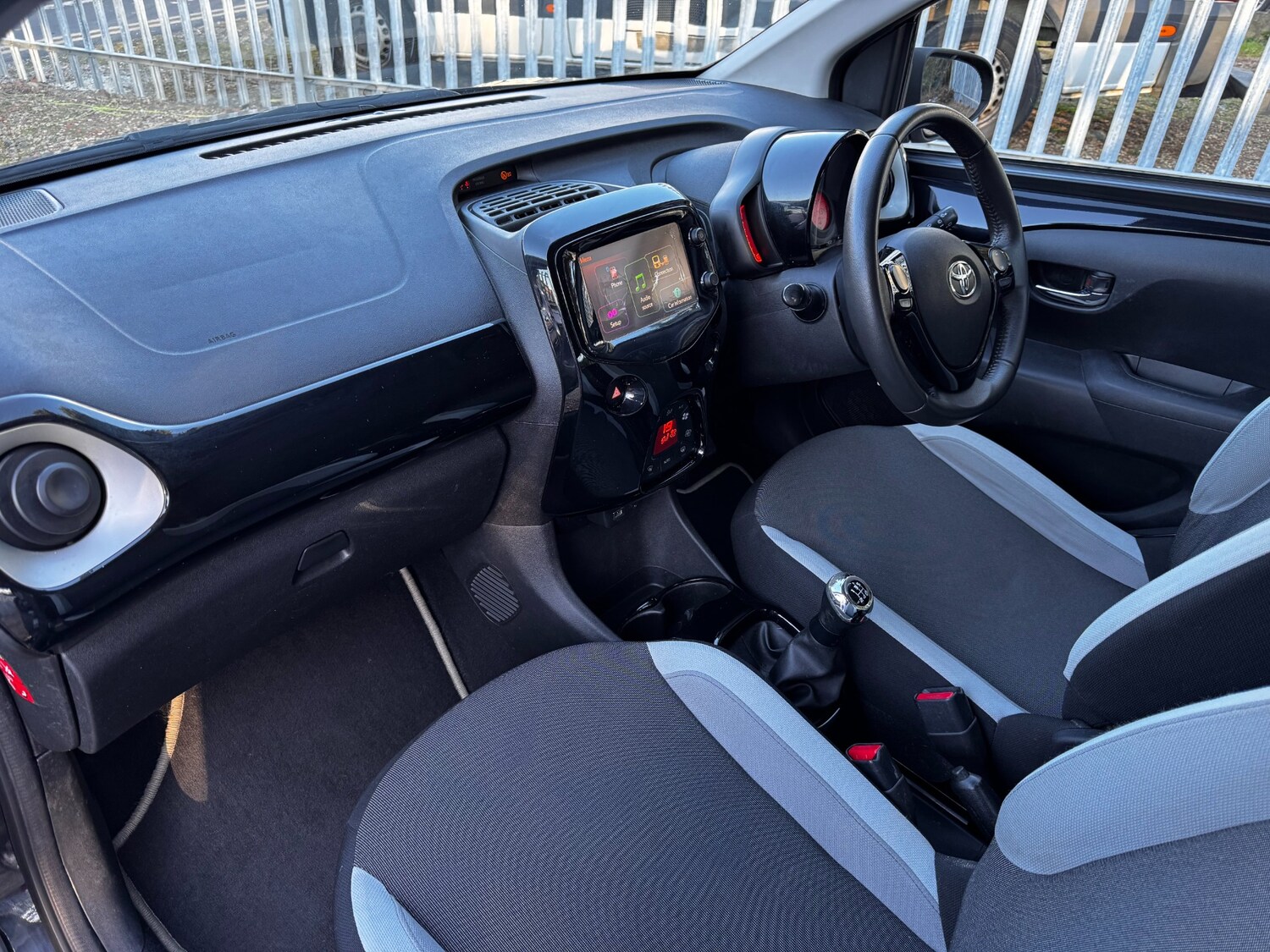 Used Toyota AYGO 2015 for sale - 78169864: Photo 21