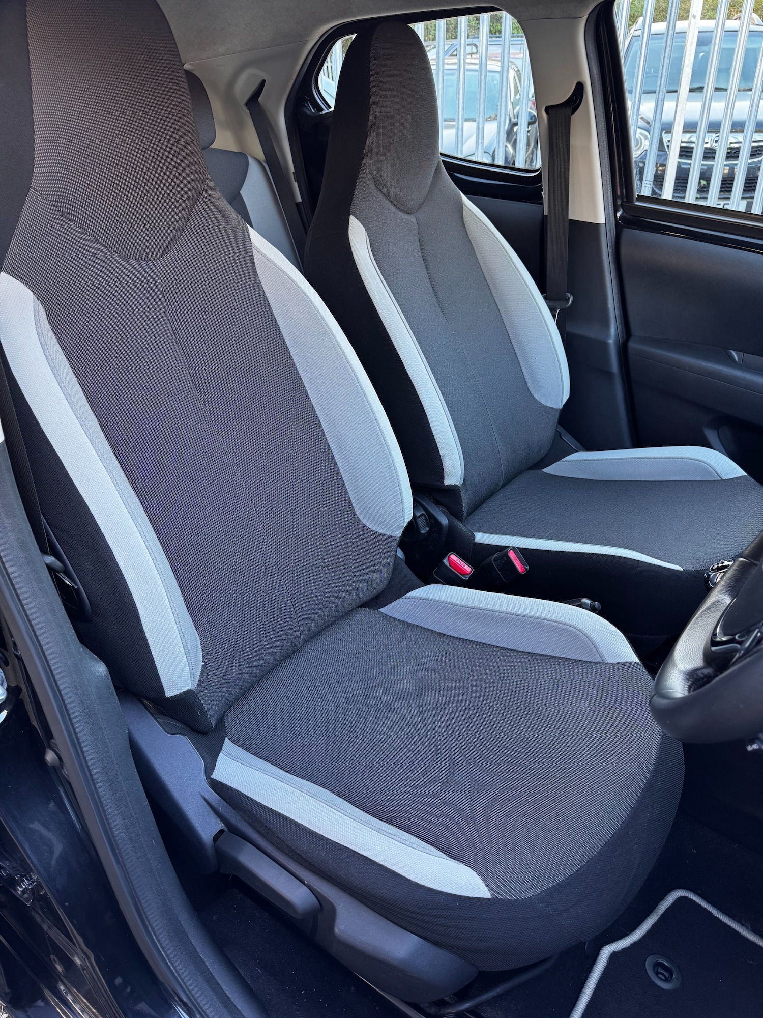 Used Toyota AYGO 2015 for sale - 78169864: Photo 9