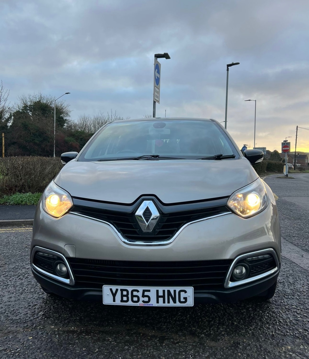 Used Renault Captur 2015 for sale - 77351004: Photo 2