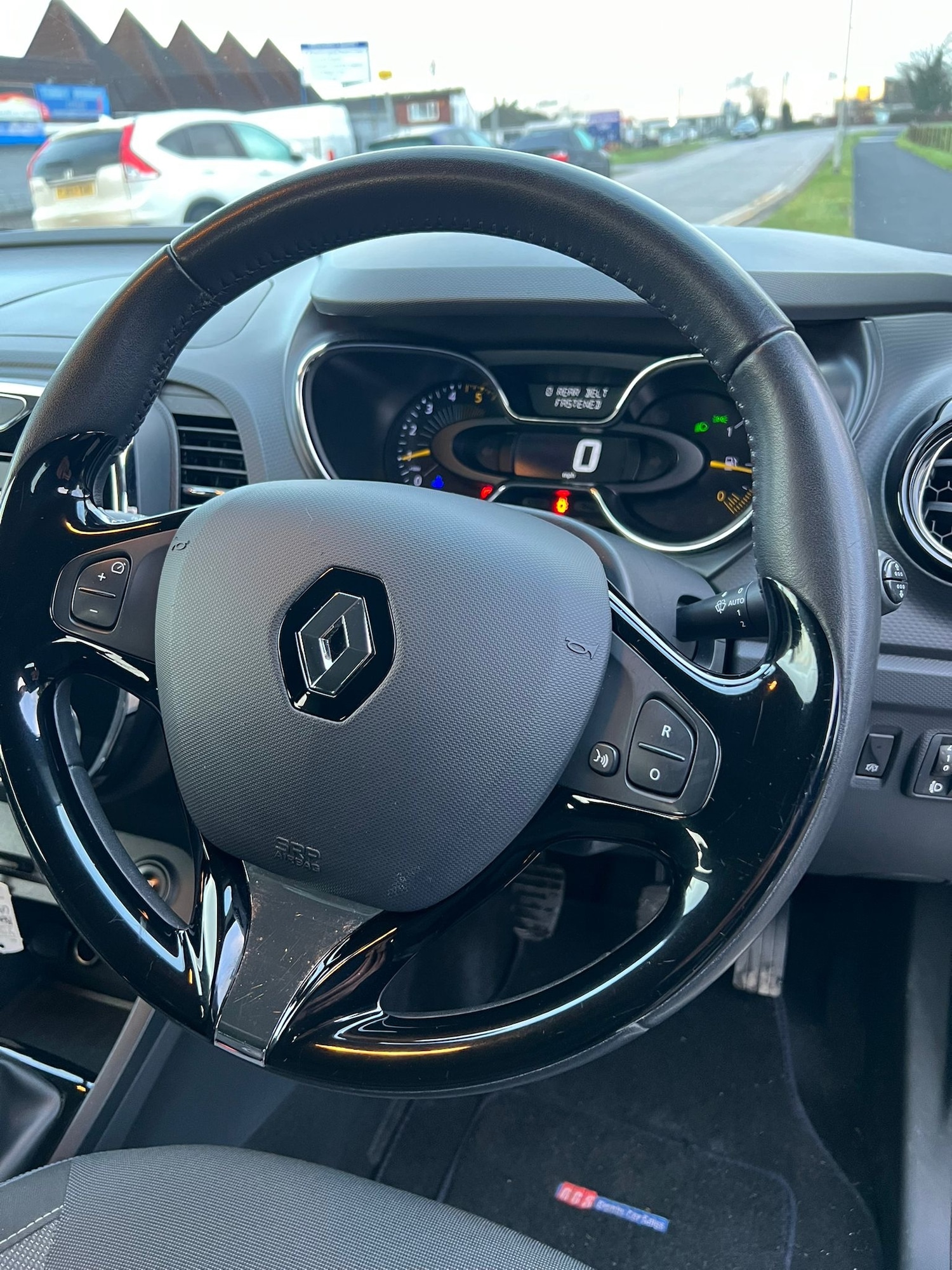 Used Renault Captur 2015 for sale - 77351004: Photo 25