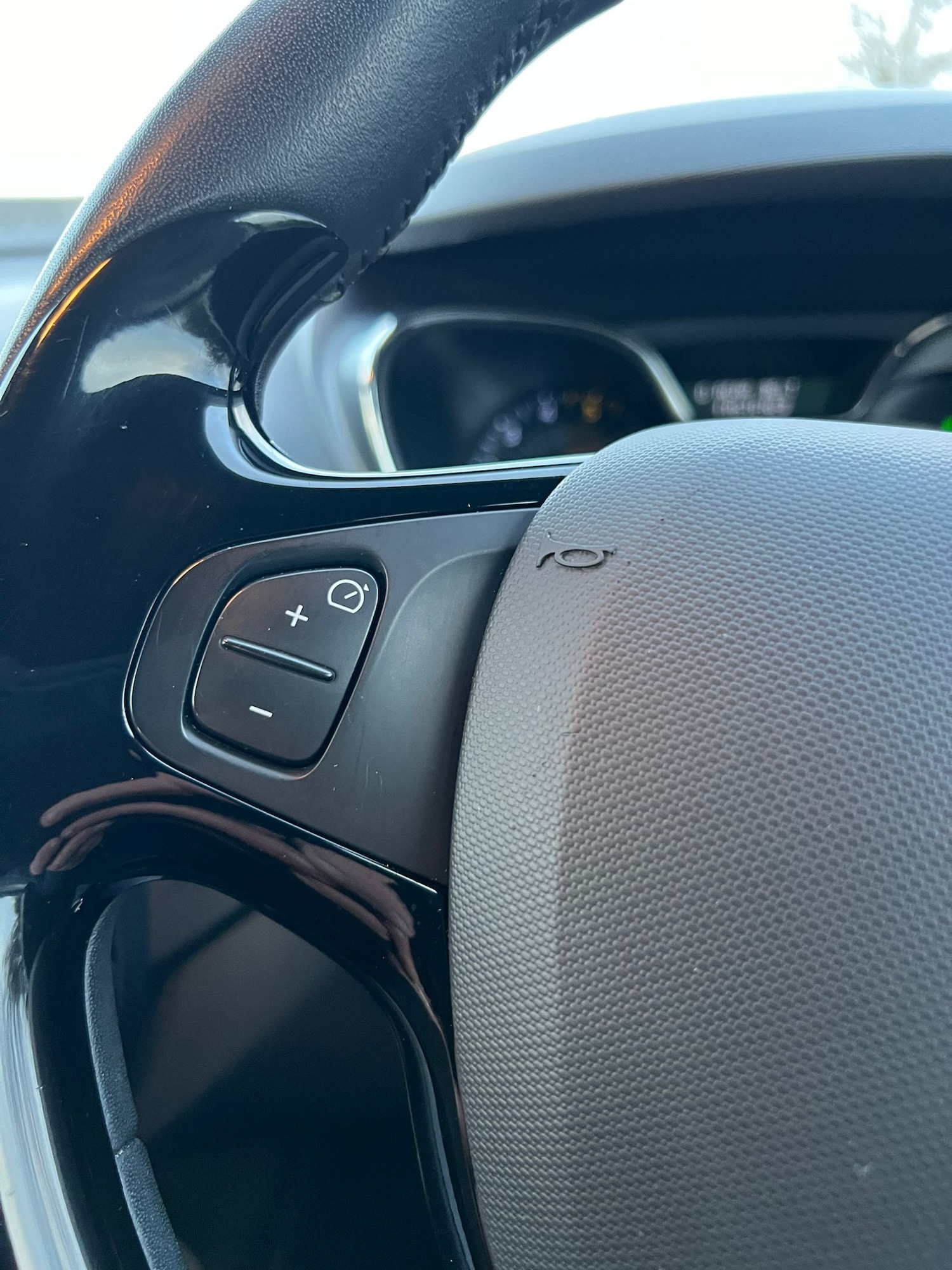 Used Renault Captur 2015 for sale - 77351004: Photo 28