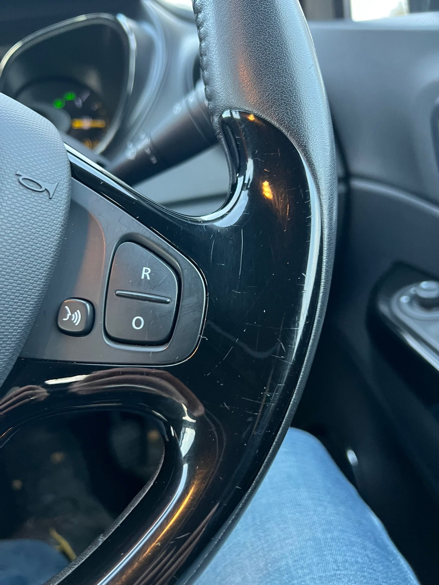 Used Renault Captur 2015 for sale - 77351004: Photo 29