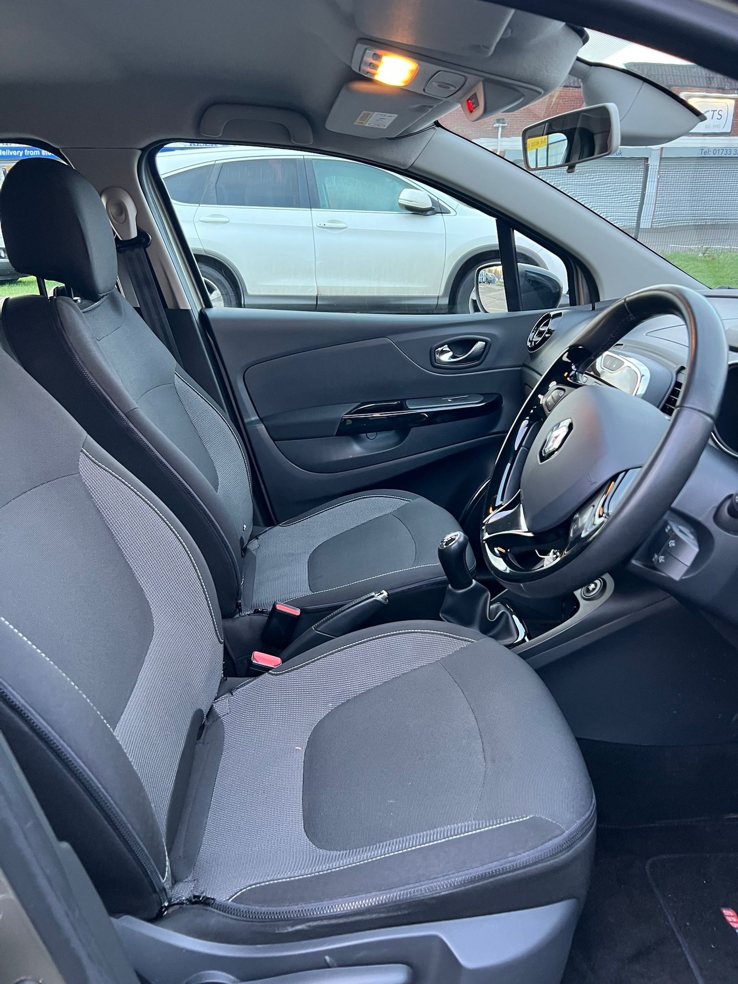 Used Renault Captur 2015 for sale - 77351004: Photo 30