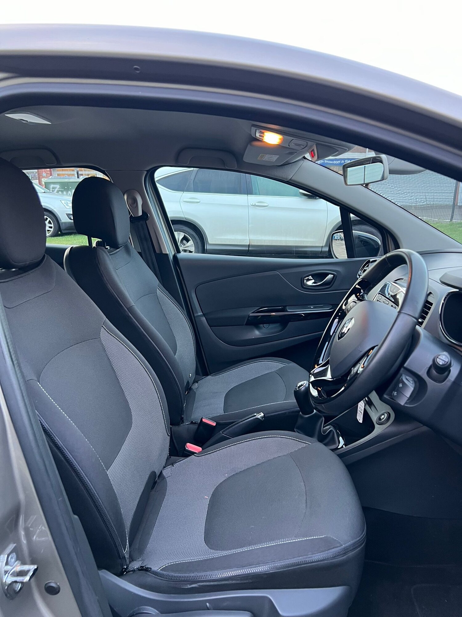 Used Renault Captur 2015 for sale - 77351004: Photo 31