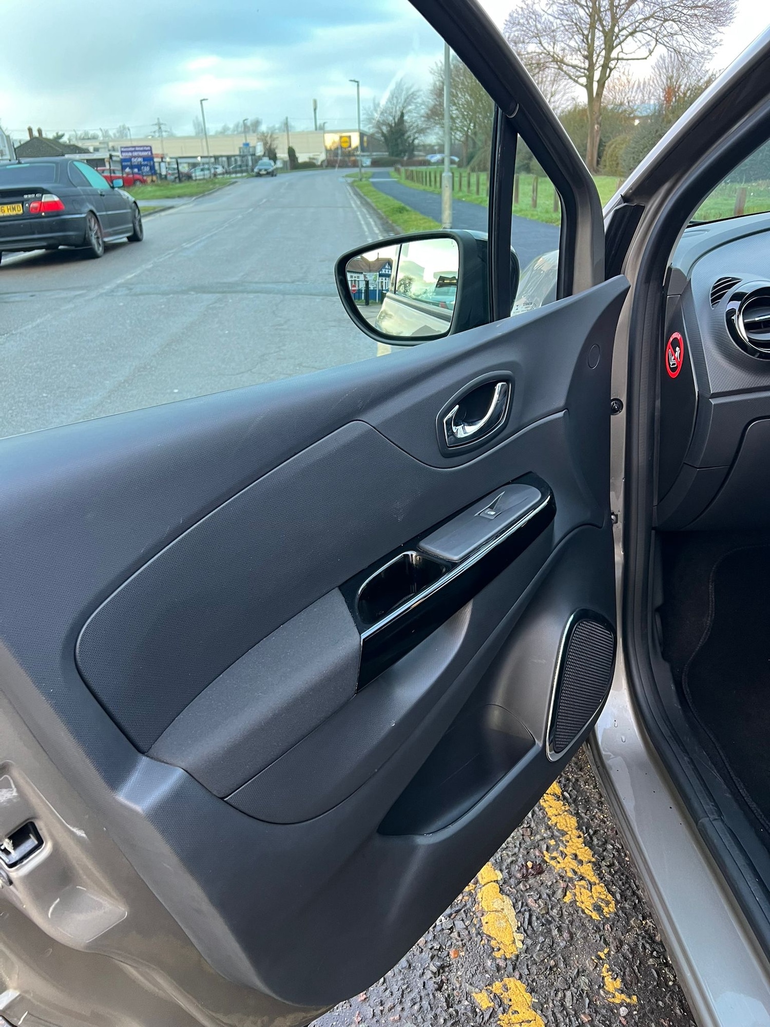 Used Renault Captur 2015 for sale - 77351004: Photo 37