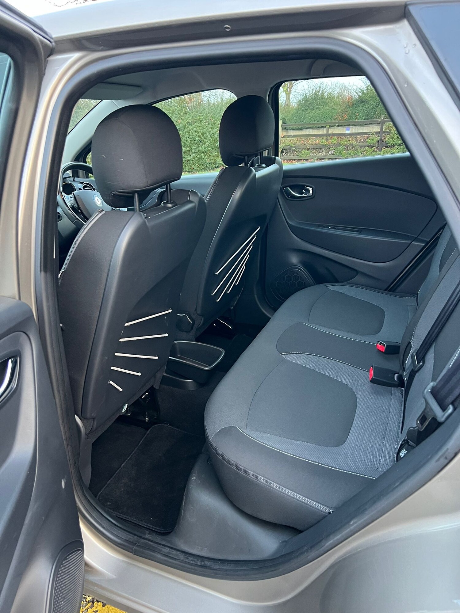 Used Renault Captur 2015 for sale - 77351004: Photo 40