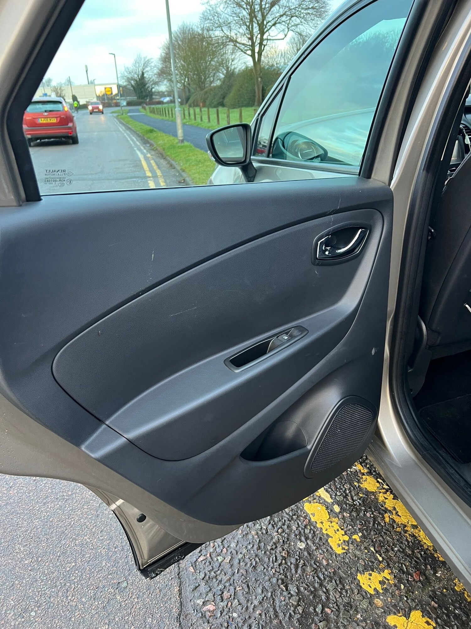 Used Renault Captur 2015 for sale - 77351004: Photo 41