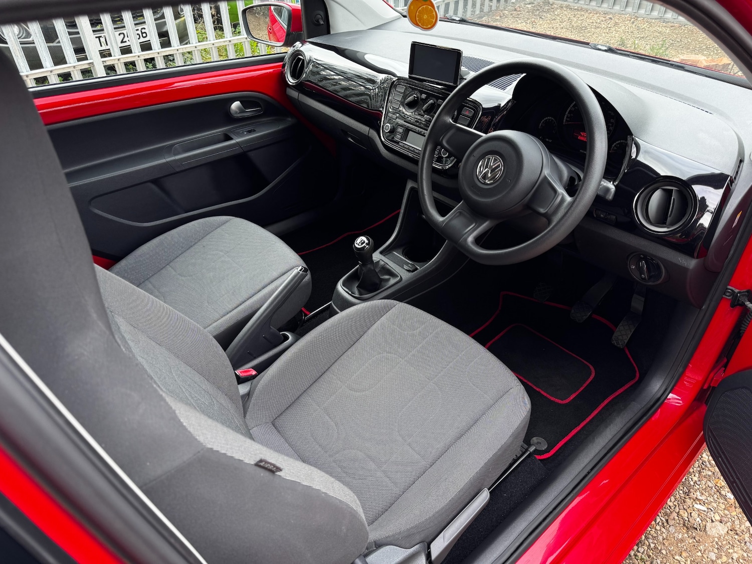 Used Volkswagen up! 2012 for sale - 78127269: Photo 14