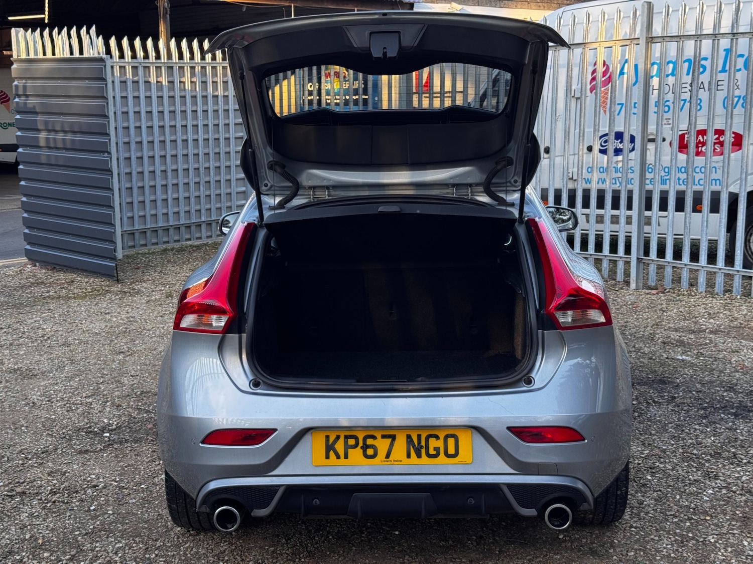 Used Volvo V40 2017 for sale - 78170040: Photo 10