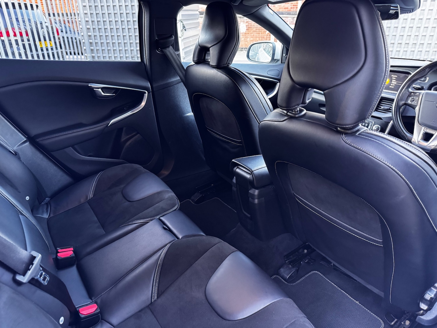 Used Volvo V40 2017 for sale - 78170040: Photo 21