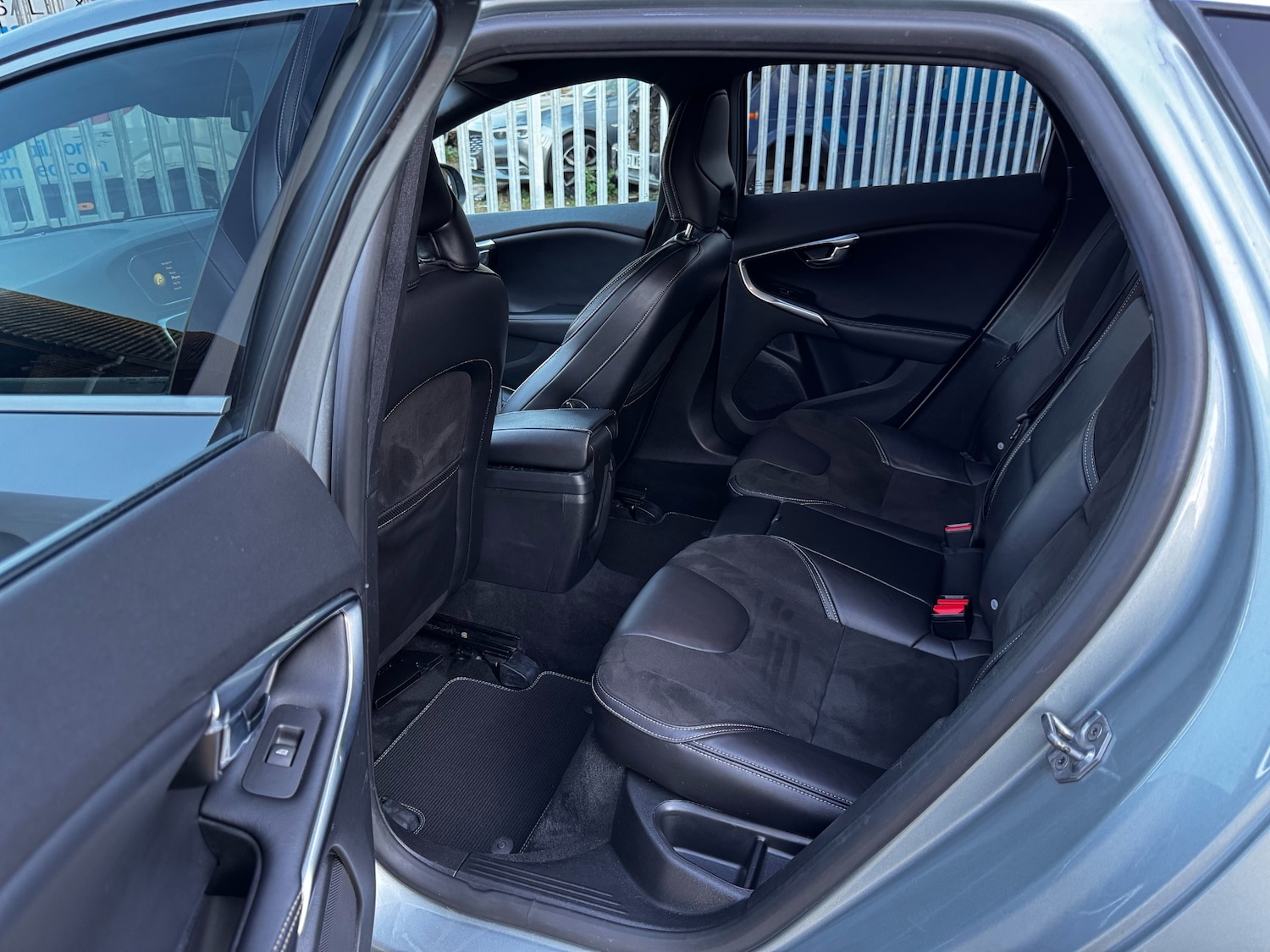 Used Volvo V40 2017 for sale - 78170040: Photo 26