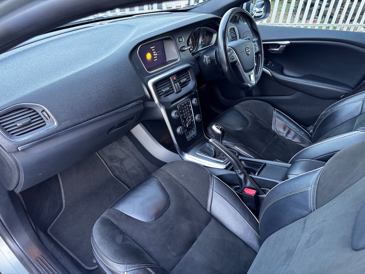 Used Volvo V40 2017 for sale - 78170040: Photo 27