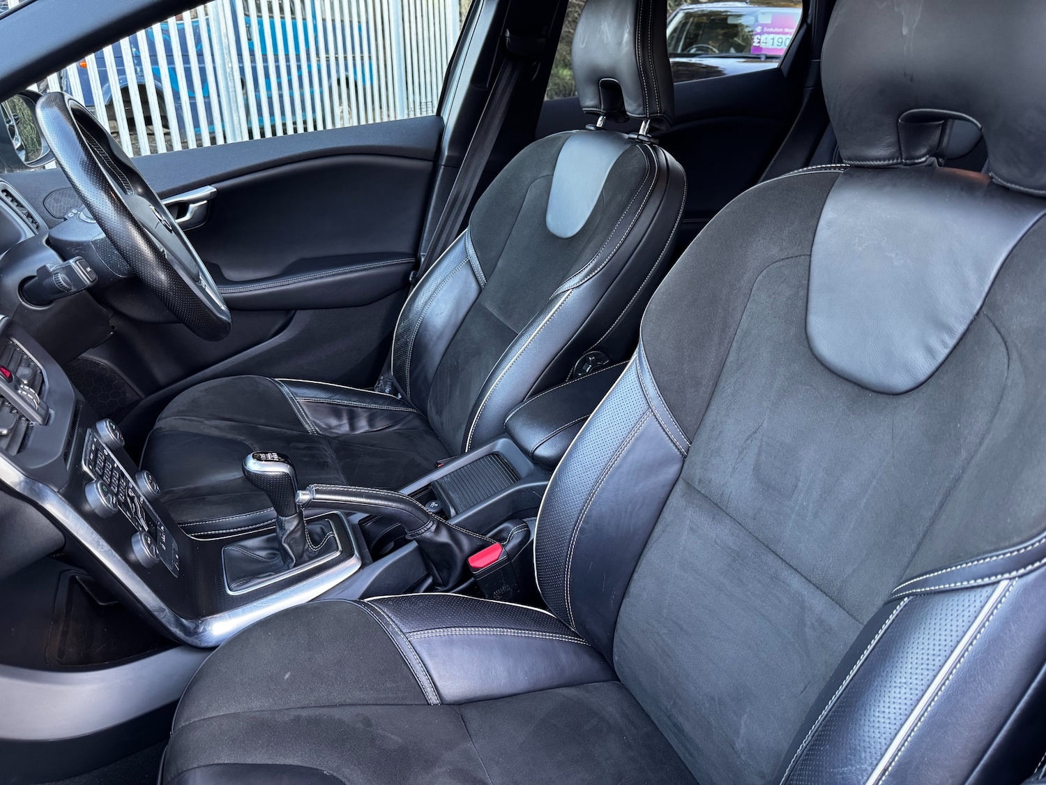 Used Volvo V40 2017 for sale - 78170040: Photo 28