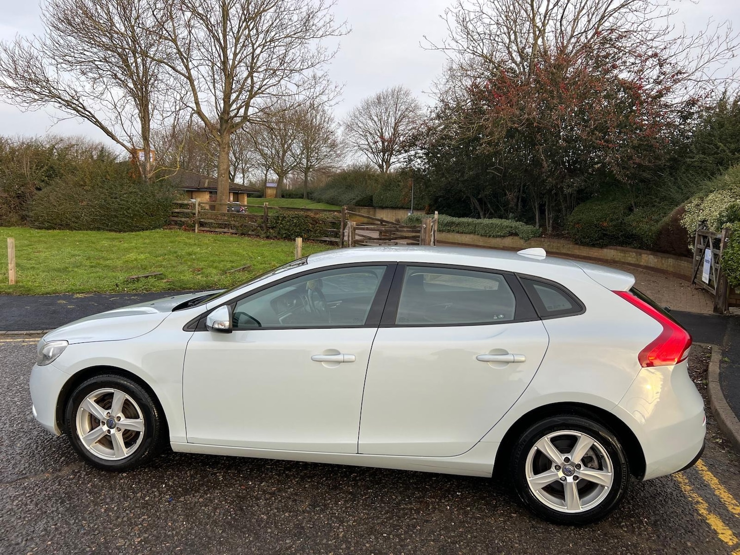 Used Volvo V40 2013 for sale - 77251542: Photo 12