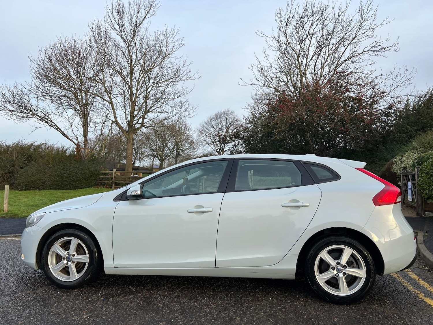 Used Volvo V40 2013 for sale - 77251542: Photo 13