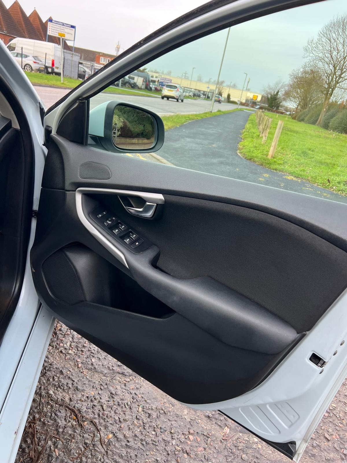 Used Volvo V40 2013 for sale - 77251542: Photo 14