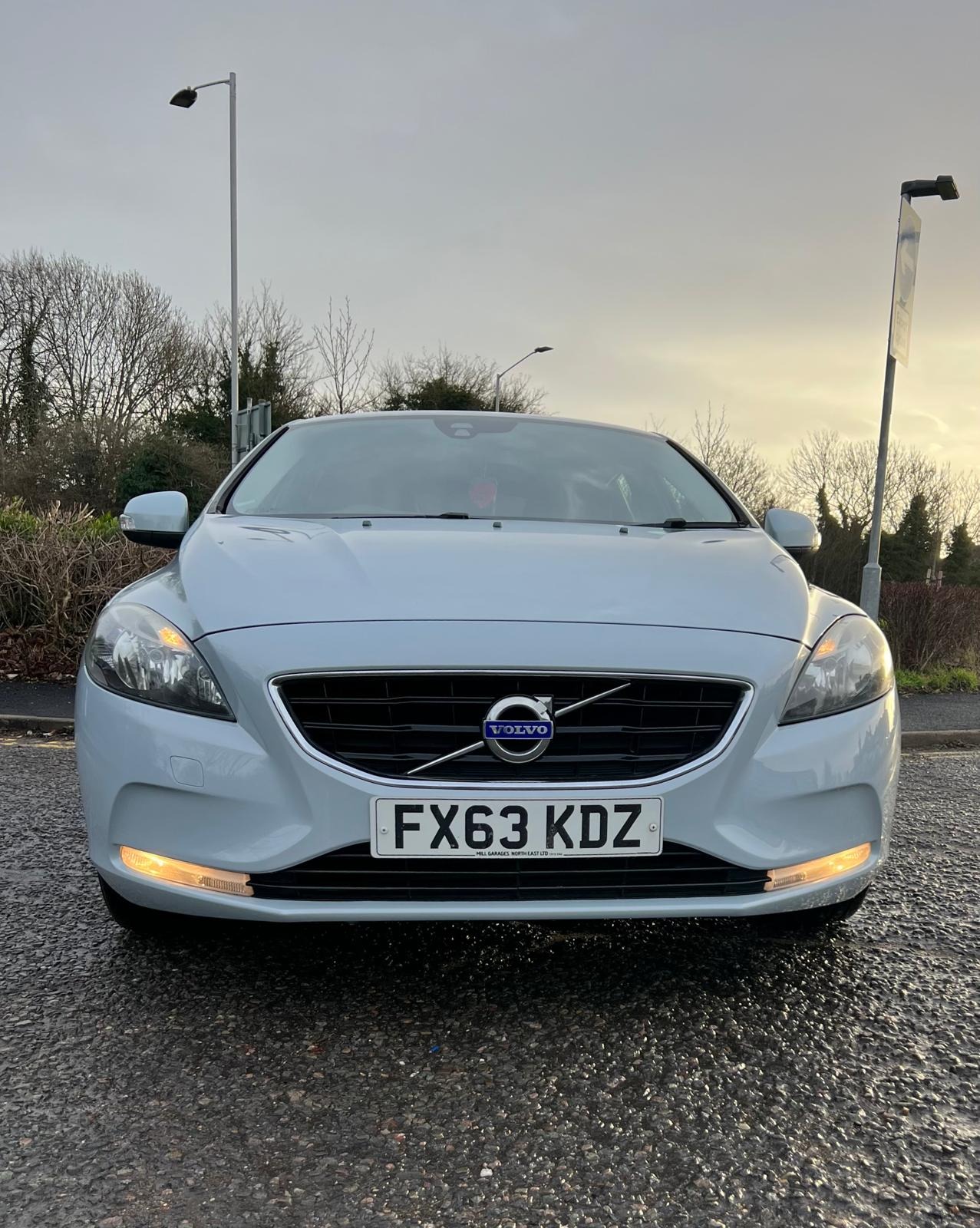 Used Volvo V40 2013 for sale - 77251542: Photo 2