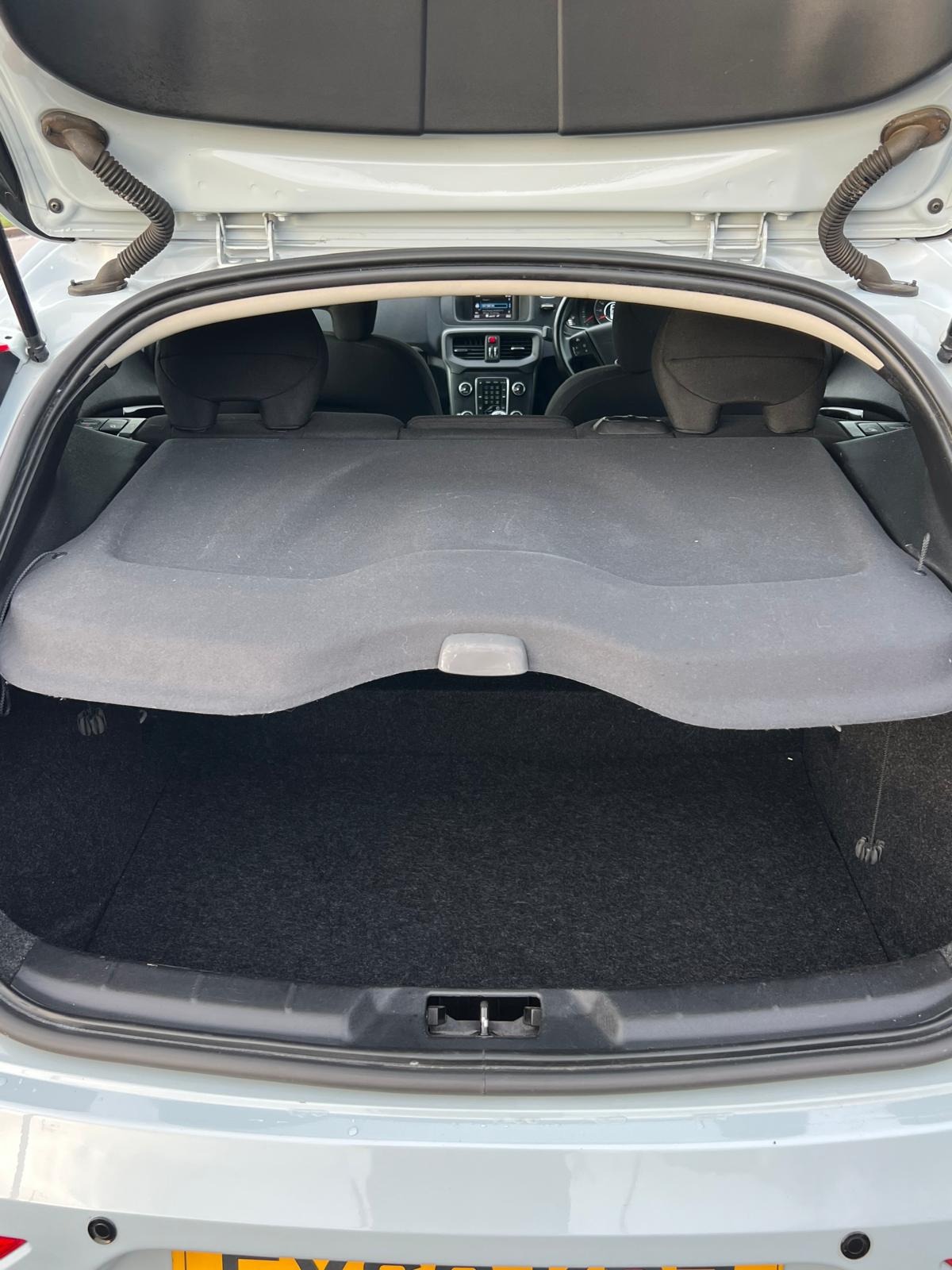 Used Volvo V40 2013 for sale - 77251542: Photo 28