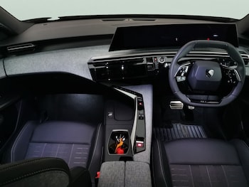 Used Peugeot E-3008 undefined for sale - 78700629: Photo