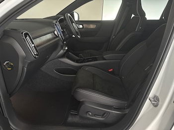 Used Volvo XC40 2023 for sale - 78508914: Photo