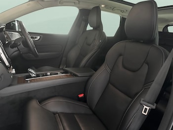 Used Volvo XC60 2023 for sale - 79141642: Photo