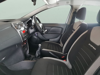 Used Dacia Sandero Stepway 2019 for sale - 78508975: Photo
