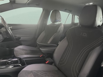 Used Volkswagen ID.4 2023 for sale - 79262238: Photo