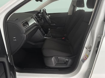 Used Volkswagen T-Roc 2021 for sale - 78474467: Photo